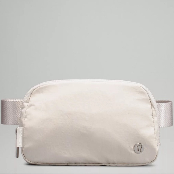 Lululemon everywhere belt bag white opal NWT - Picture 2 of 5